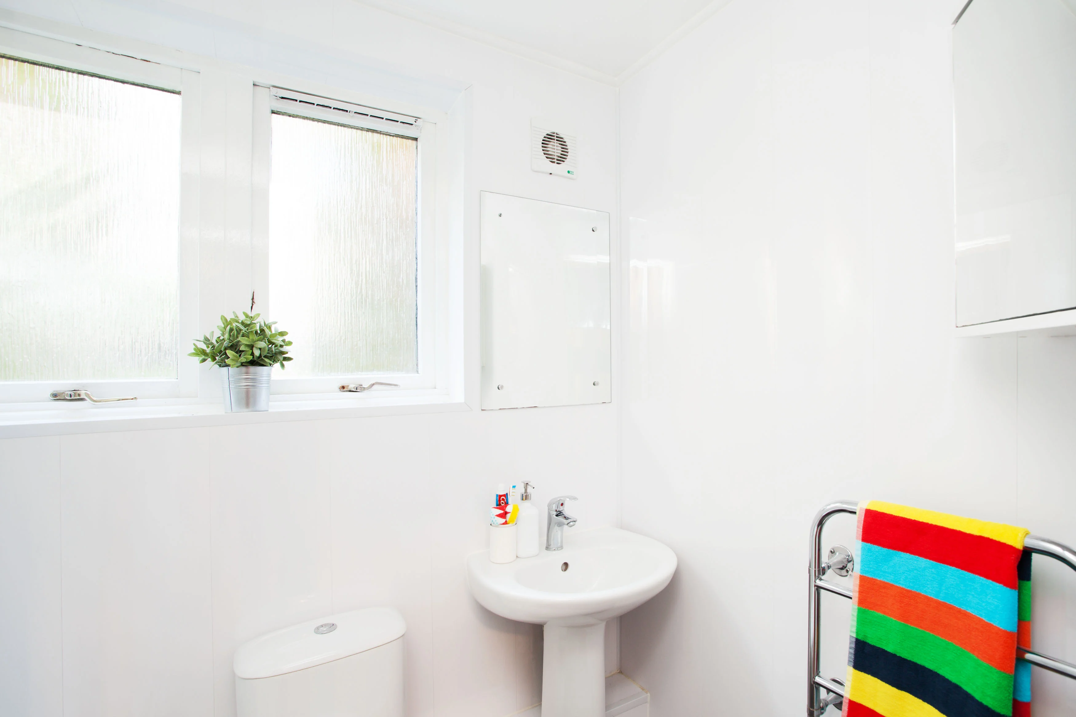 Bronze Non-Ensuite - Sunlight Apartments - Gallery - 2