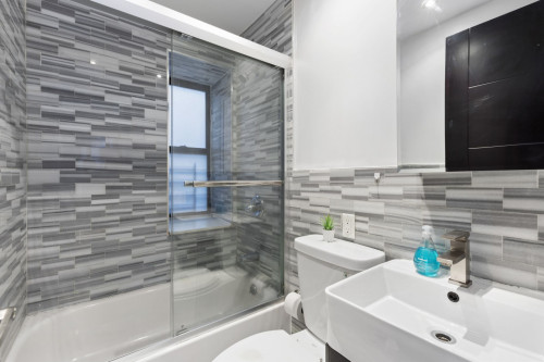 West 107th Home V - Gallery - 10