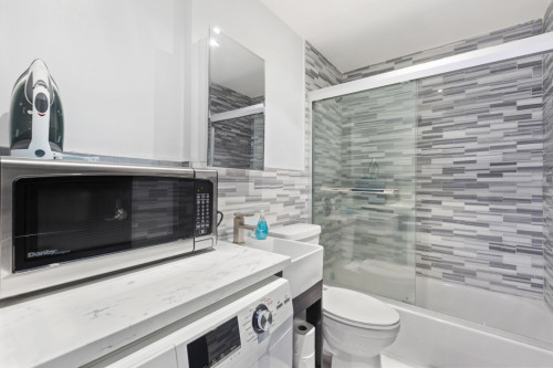 West 107th Home V - Gallery - 8