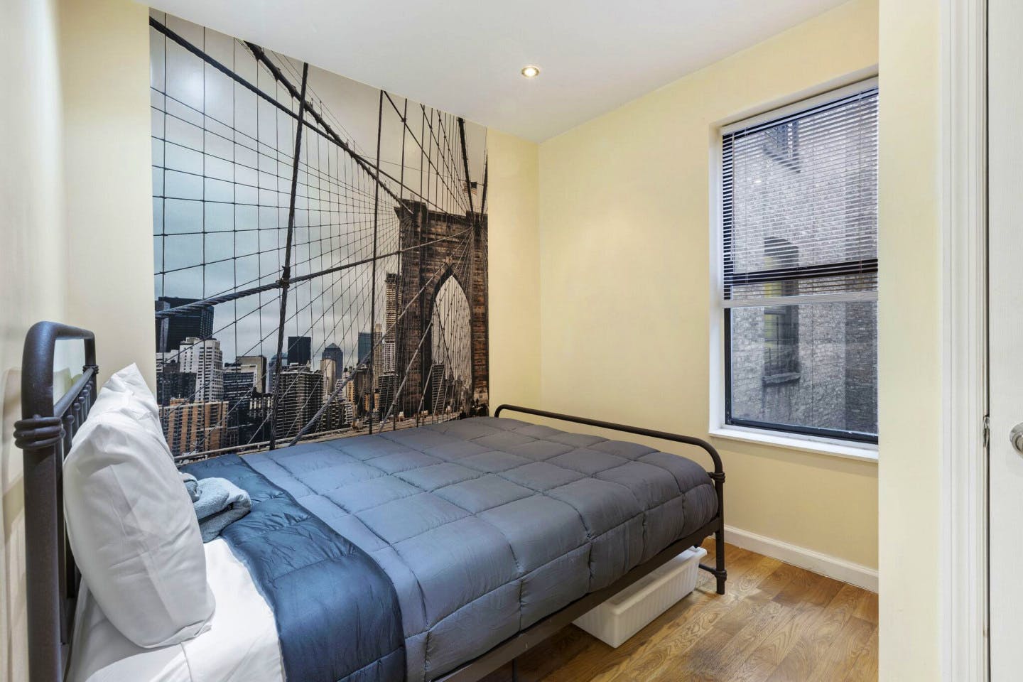  Private Room A  -  Vibrant Elegant Apt.  - Gallery -  20