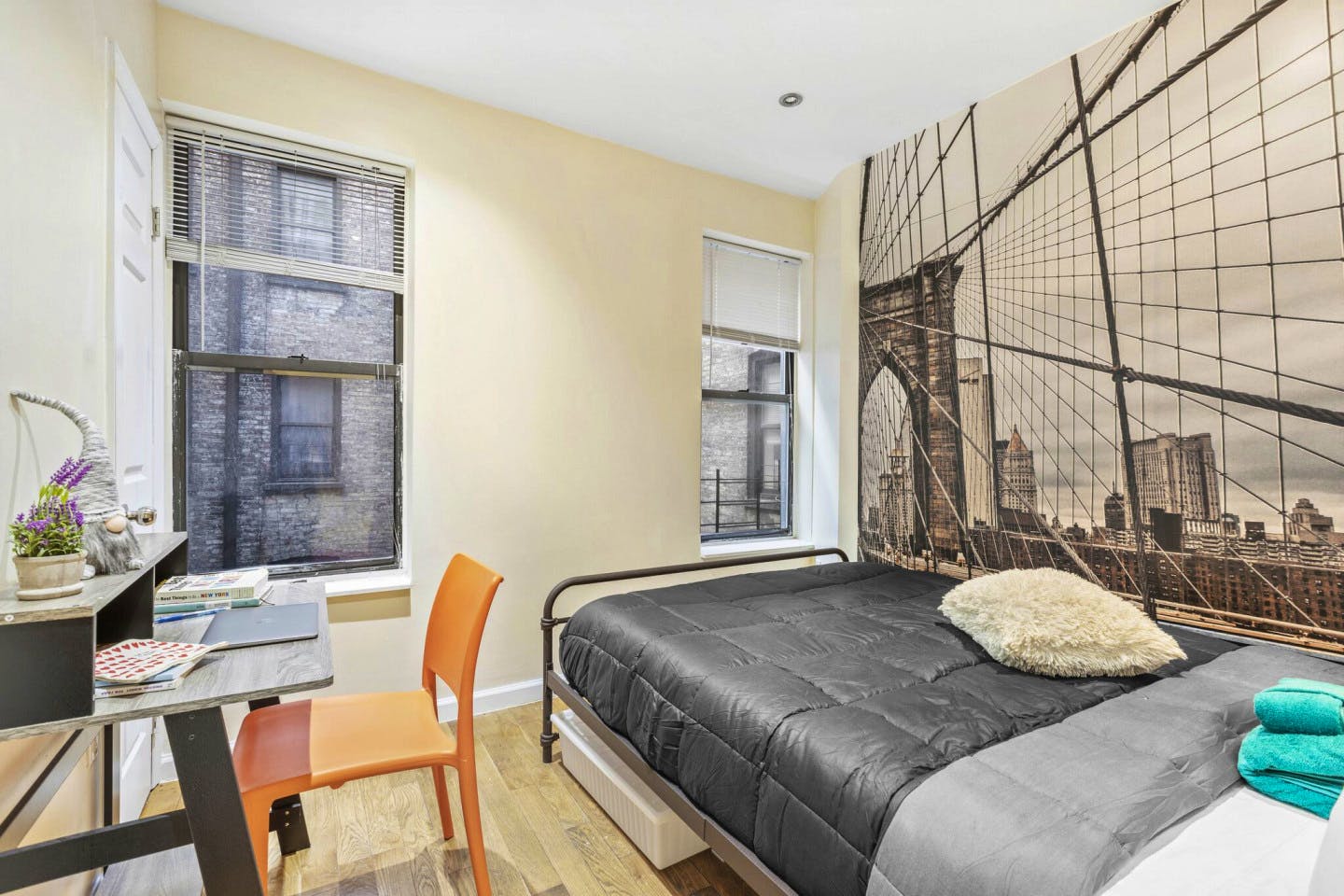  Private Room A  -  Vibrant Elegant Apt.  - Gallery -  23