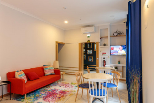 Multiple beds bedroom in 8-bedroom house