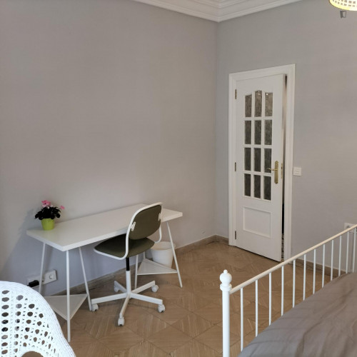 Postiguet Room - Very large sunny room with big bay windows opening to street.