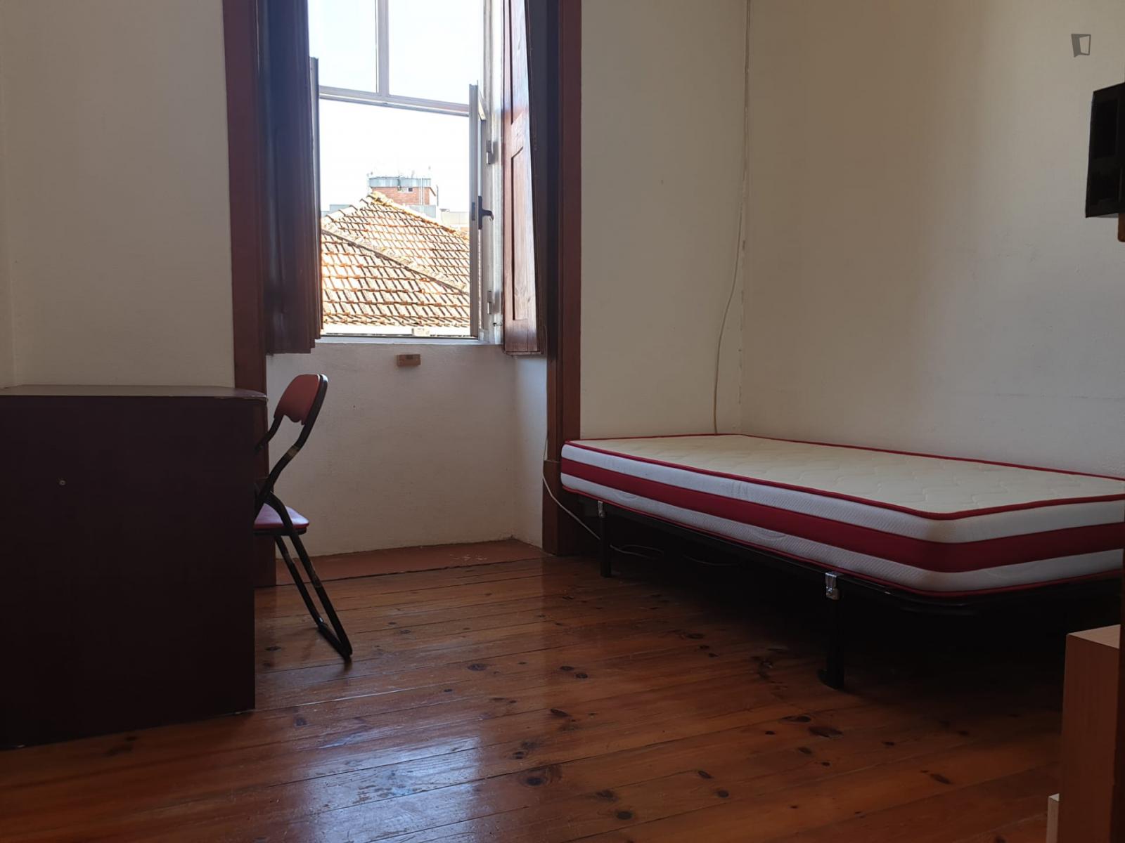 Single Bedroom In 5-Bedroom Apartment - Single bedroom in 5-bedroom apartment - Gallery - 1