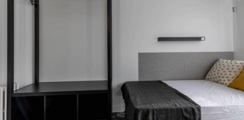 Airy single bedroom in Sant Francesc