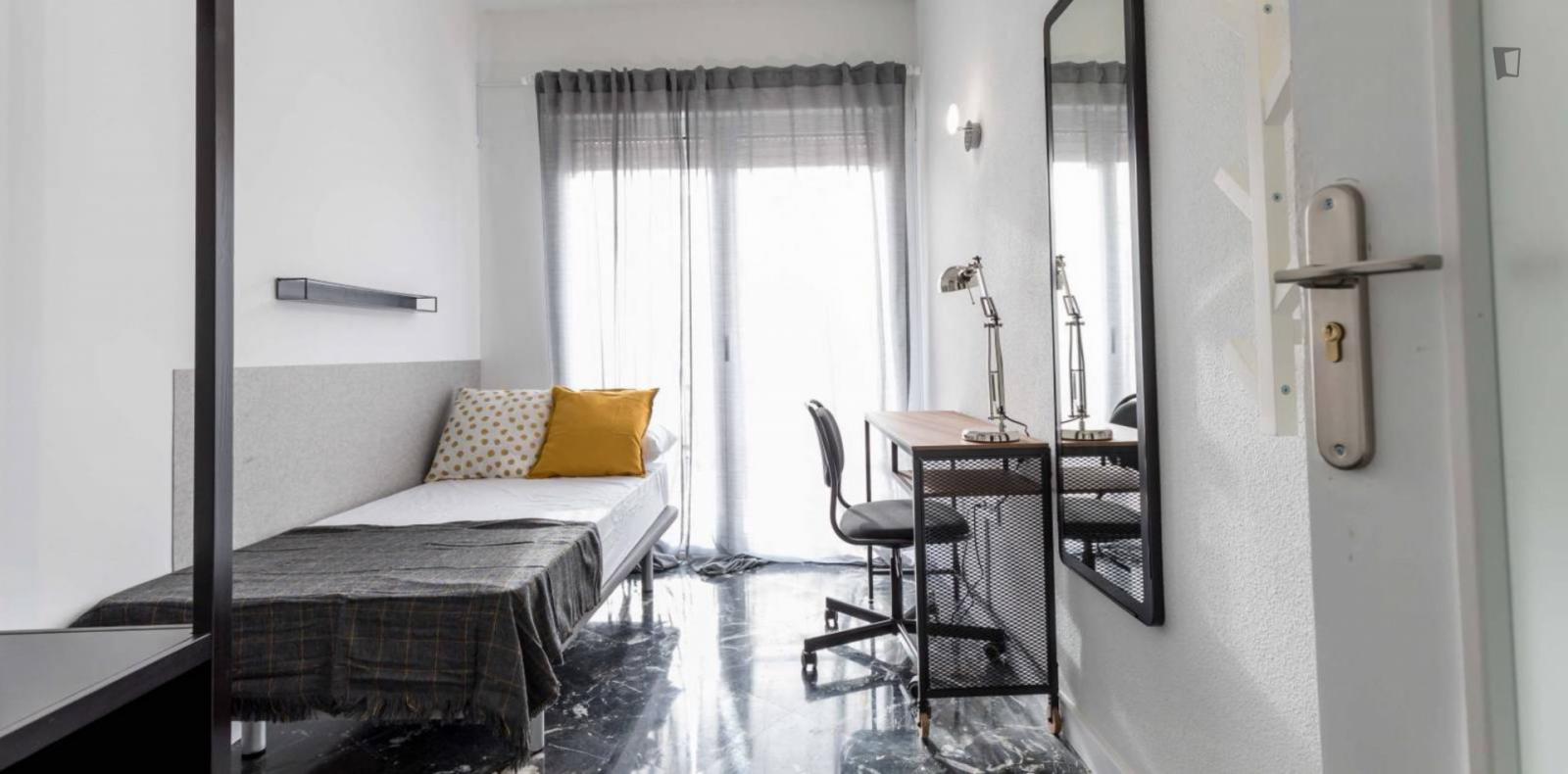  Airy Single Bedroom In Sant Francesc  -  Airy single bedroom in Sant Francesc  - Gallery -  1