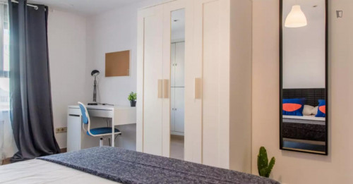 Comfy double bedroom in Pla del Remei