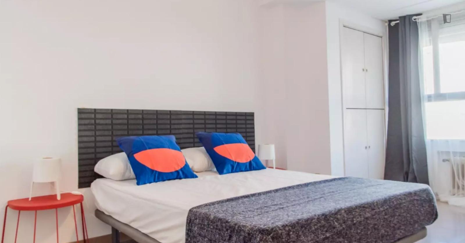  Comfy Double Bedroom In Pla Del Remei  -  Comfy double bedroom in Pla del Remei  - Gallery -  1