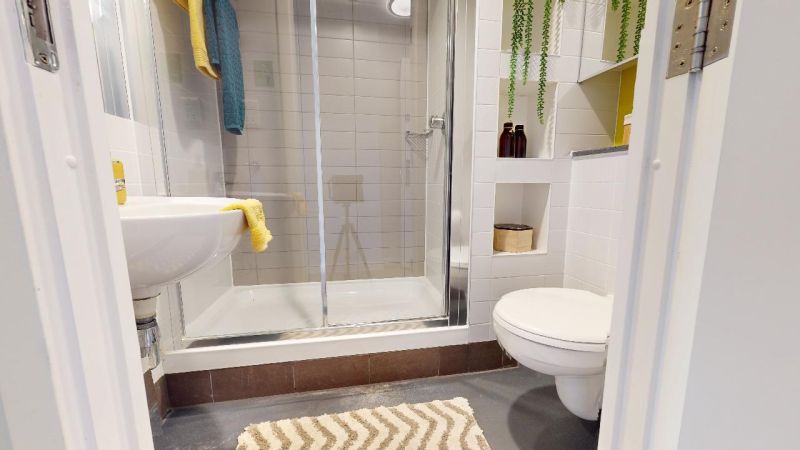  Gold En-Suite  -  iQ Highbury  - Gallery -  2