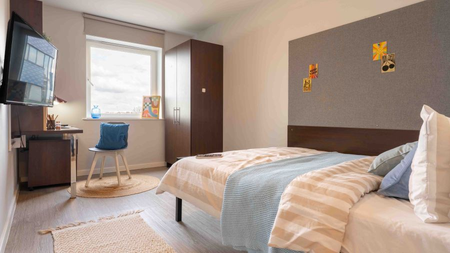 Gold En-Suite - 5