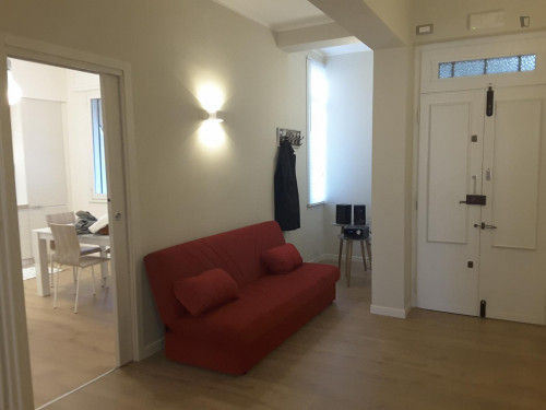 Single bedroom in a 3-bedroom apartment near Torre dell'Orologio