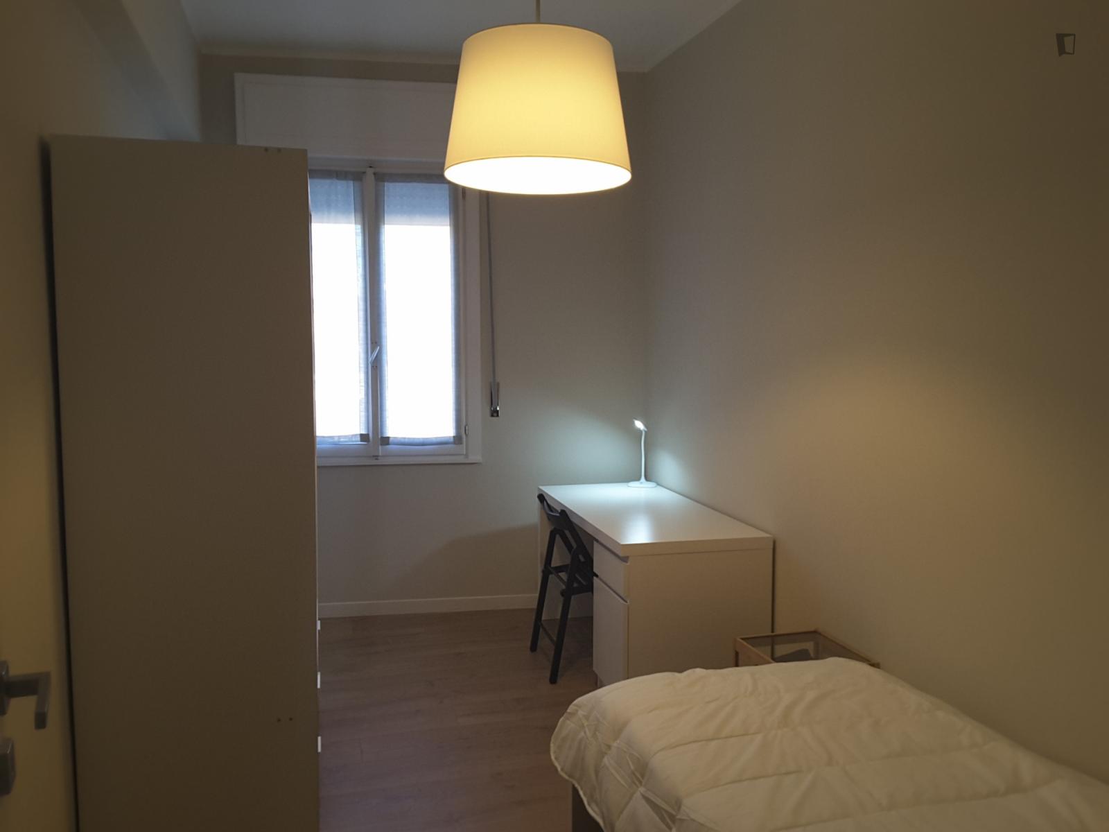 Single Bedroom In A 3-Bedroom Apartment Near Torre Dell'Orologio - 1
