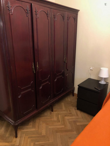Habitación doble para estudiantes con wifi