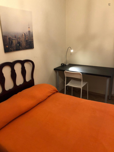 Habitación doble para estudiantes con wifi