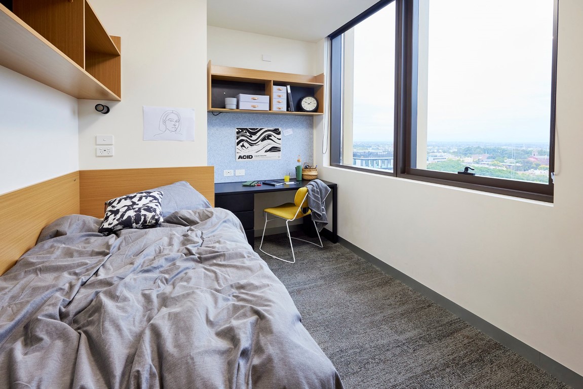 King Single Bed, 4 Bed Apartment With Ensuite - Urbanest Swanston Street - Gallery - 1