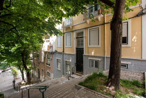 3-Bedroom apartment near Anjos metro station