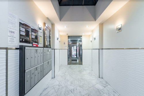 West 105th Home - Gallery - 44