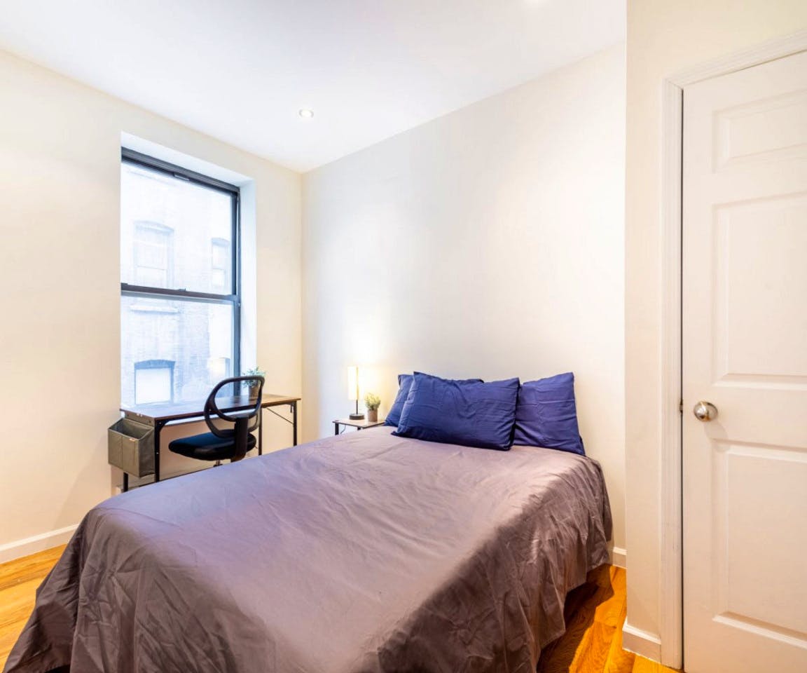 Room 103 With Desk - Stunning Luxury Apt. w/ City Views - Gallery - 9