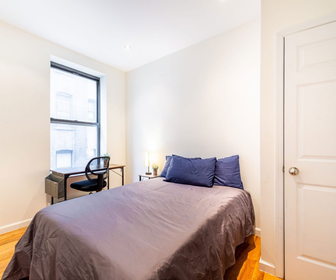 Room 103 With Desk - Stunning Luxury Apt. w/ City Views - Gallery - 11