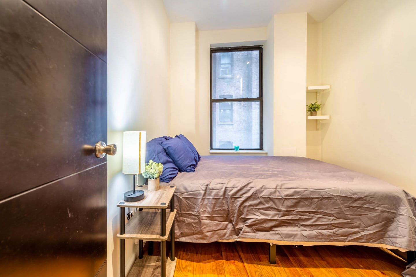  Room 105 With AC  -  Stunning Luxury Apt. w/ City Views  - Gallery -  2