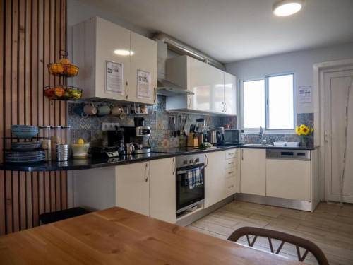 Stunning Luxury House w/ Terrace + Ocean Views