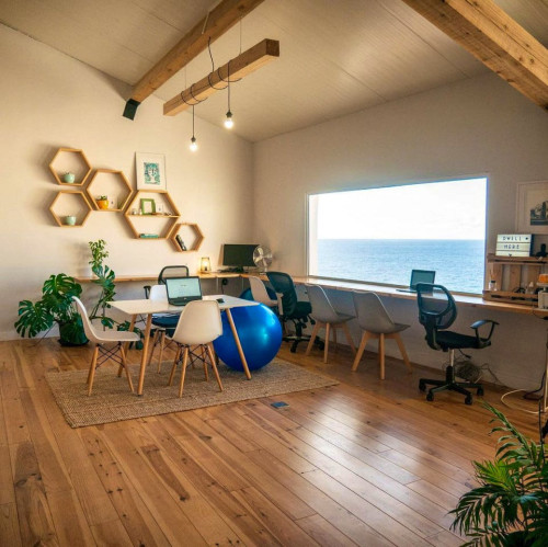 Stunning Luxury House w/ Terrace + Ocean Views