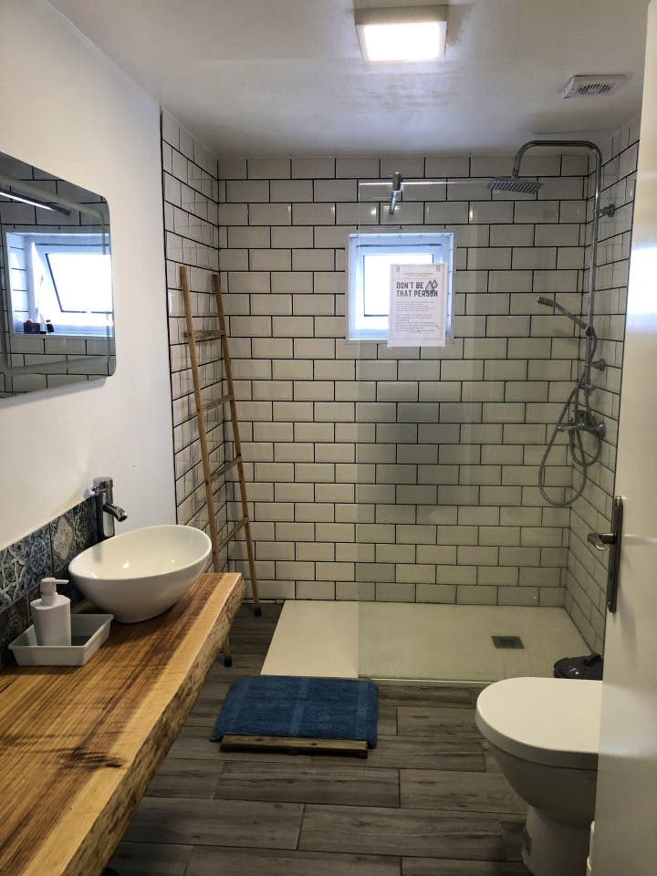 MOO: Double Room With Shared Bathroom - Stunning Luxury House w/ Terrace + Ocean Views - Gallery - 6