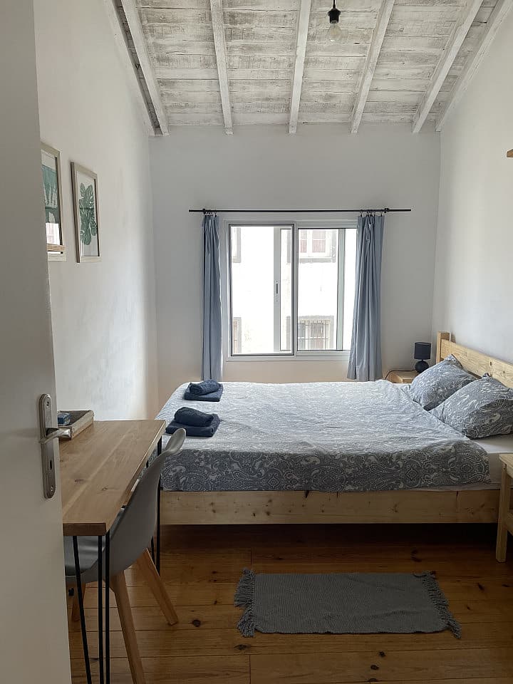 MOO: Double Room With Shared Bathroom - Stunning Luxury House w/ Terrace + Ocean Views - Gallery - 13