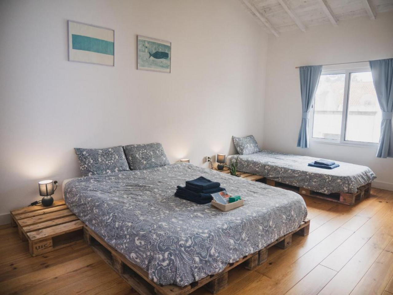 ANANAS: Double/Triple Room With Shared Bathroom - Stunning Luxury House w/ Terrace + Ocean Views - Gallery - 8