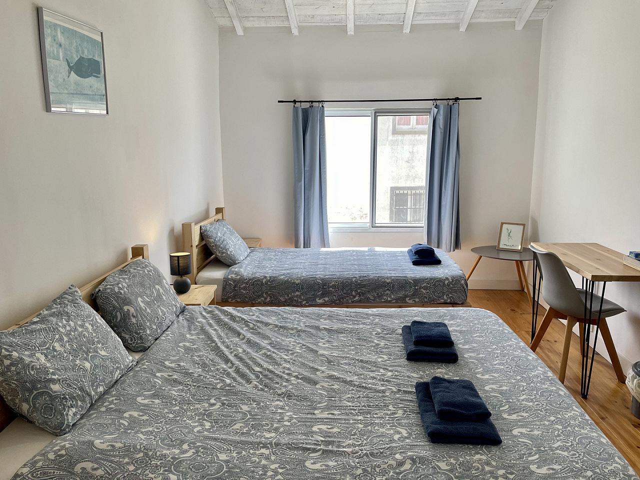 ANANAS: Double/Triple Room With Shared Bathroom - Stunning Luxury House w/ Terrace + Ocean Views - Gallery - 14