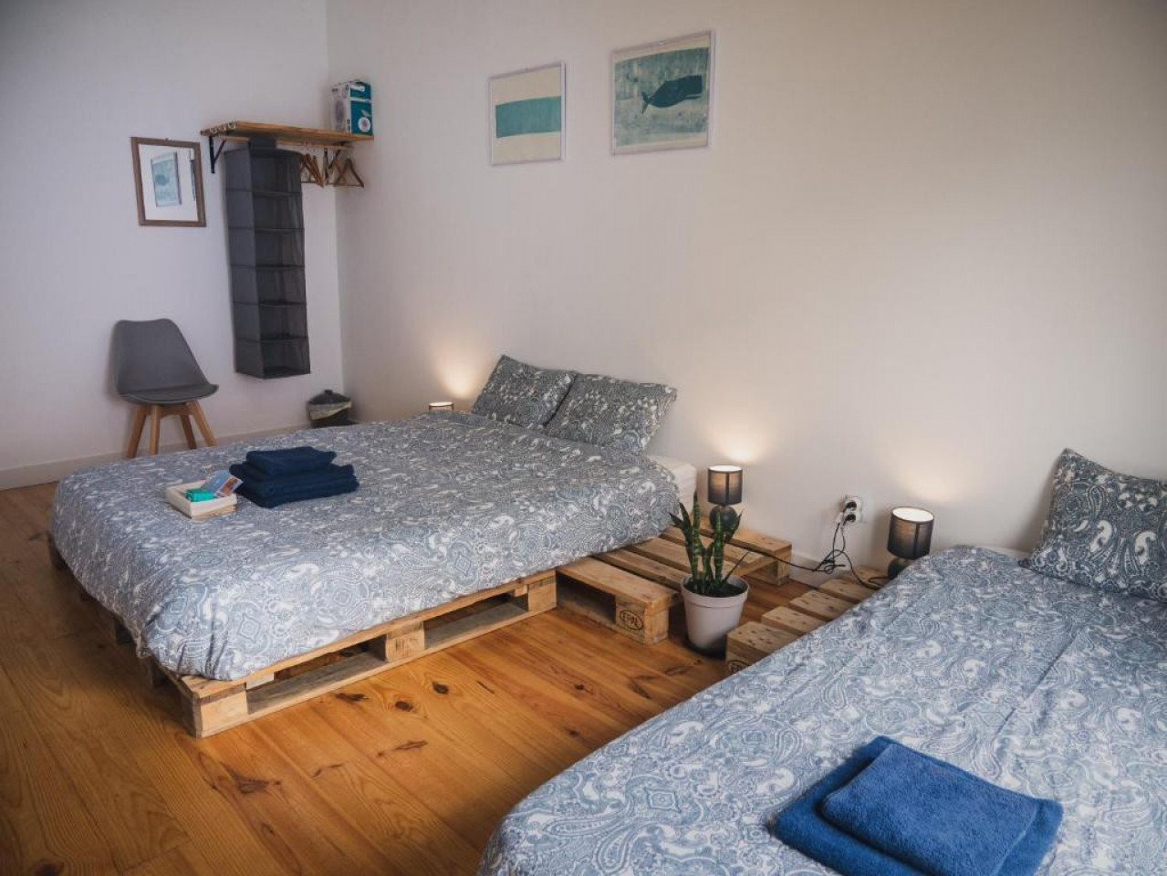 ANANAS: Double/Triple Room With Shared Bathroom - Stunning Luxury House w/ Terrace + Ocean Views - Gallery - 7