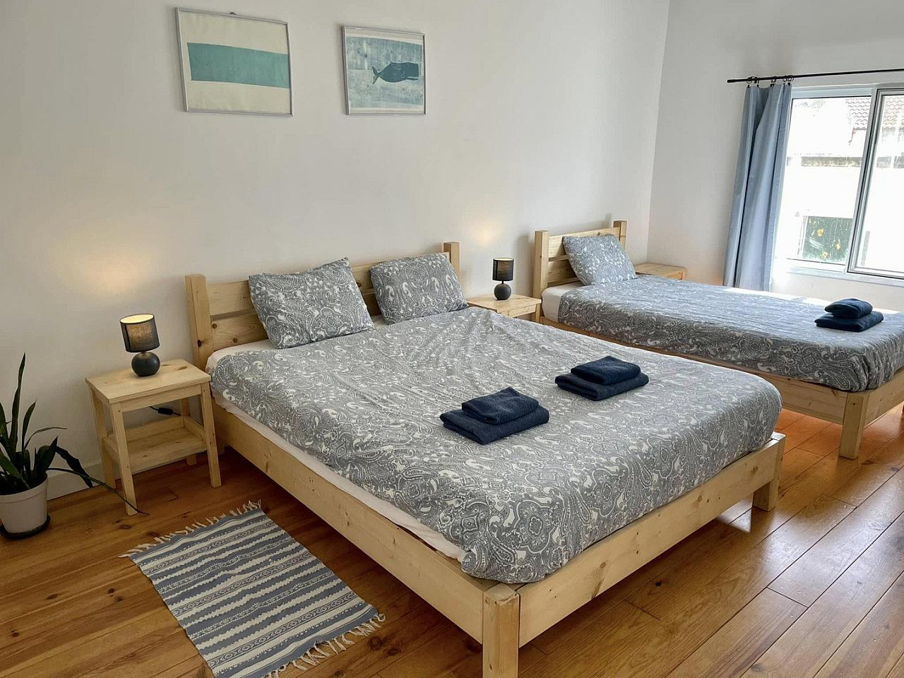 ANANAS: Double/Triple Room With Shared Bathroom - Stunning Luxury House w/ Terrace + Ocean Views - Gallery - 19
