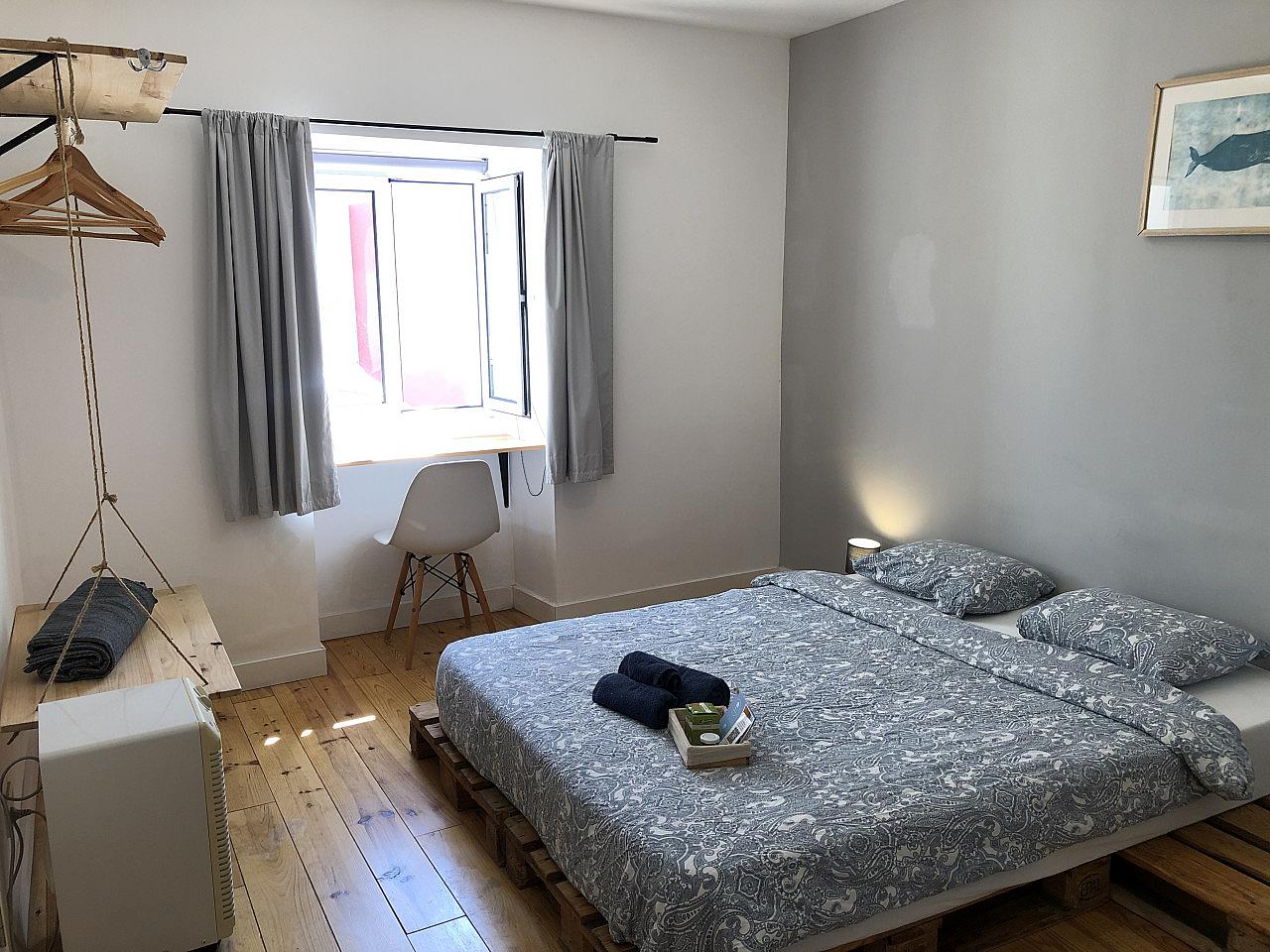 CHA: Double Room With Shared Bathroom - Stunning Luxury House w/ Terrace + Ocean Views - Gallery - 12