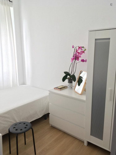 Appealing double bedroom in a 7-bedroom house, in Triana