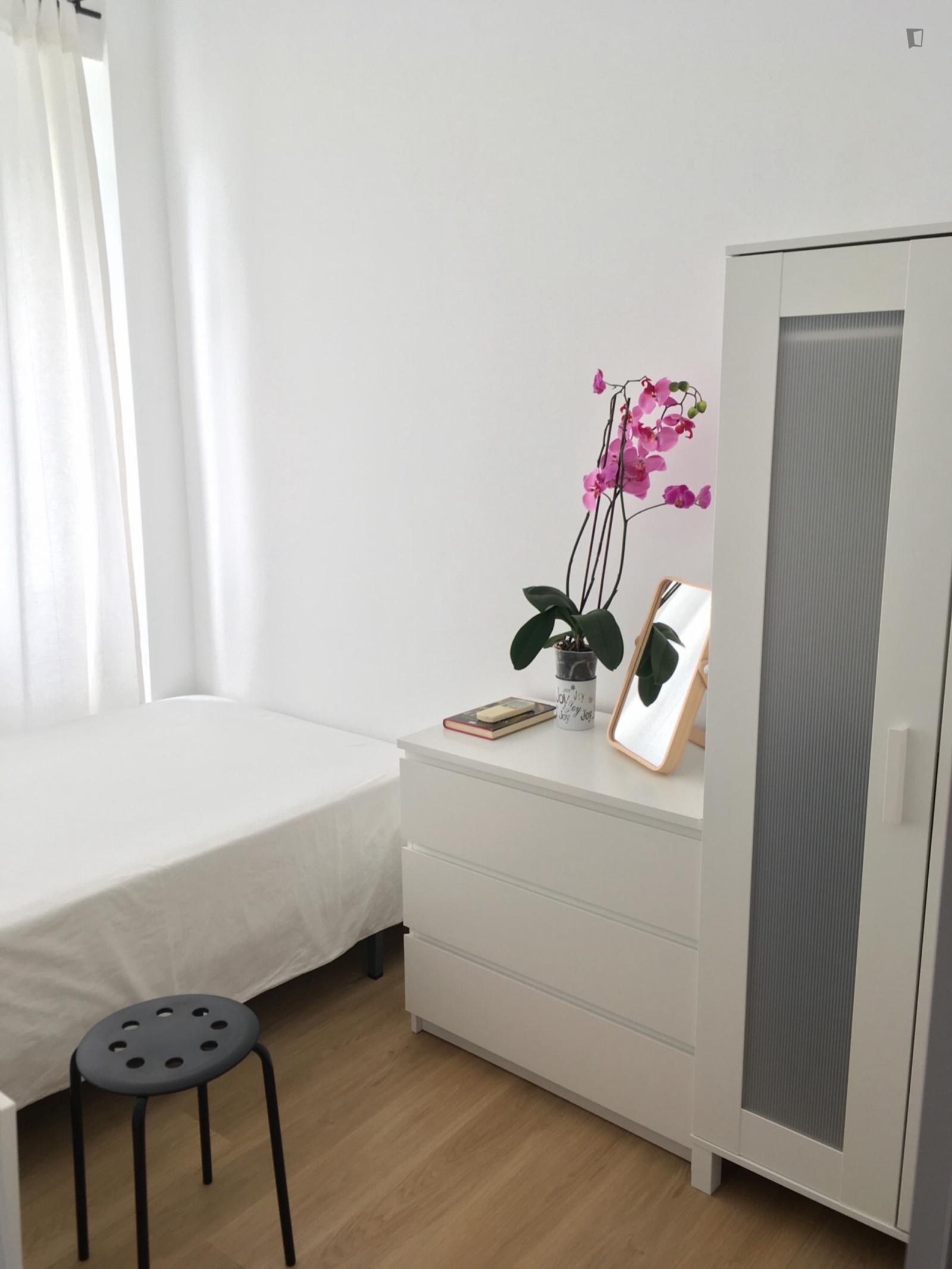  Appealing Double Bedroom In A 7-Bedroom House, In Triana  -  Appealing double bedroom in a 7-bedroom house, in Triana  - Gallery -  1