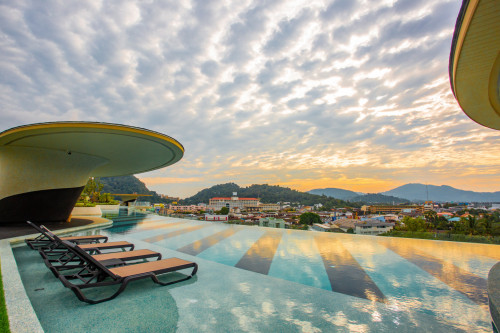 Outstanding Luxury Complex w/ Terrace + Pool