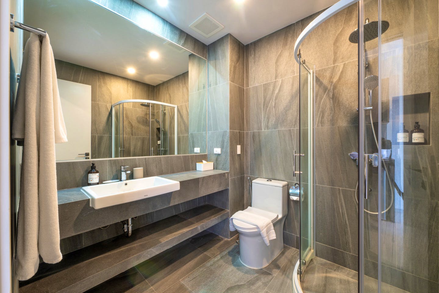  1Bedroom Vibe  -  Outstanding Luxury Complex w/ Terrace + Pool Apartment  - Gallery -  11
