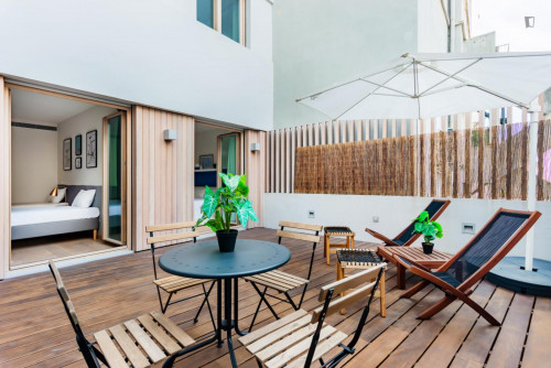 Large and modern 2-bedroom apartment near Parque Eduardo VII