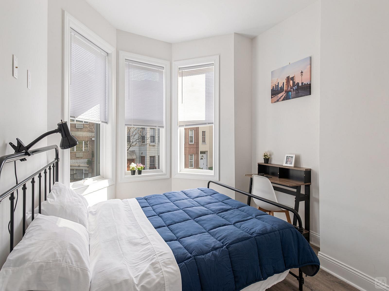  Private Room 1  -  Stunning Cozy Apt.  - Gallery -  24