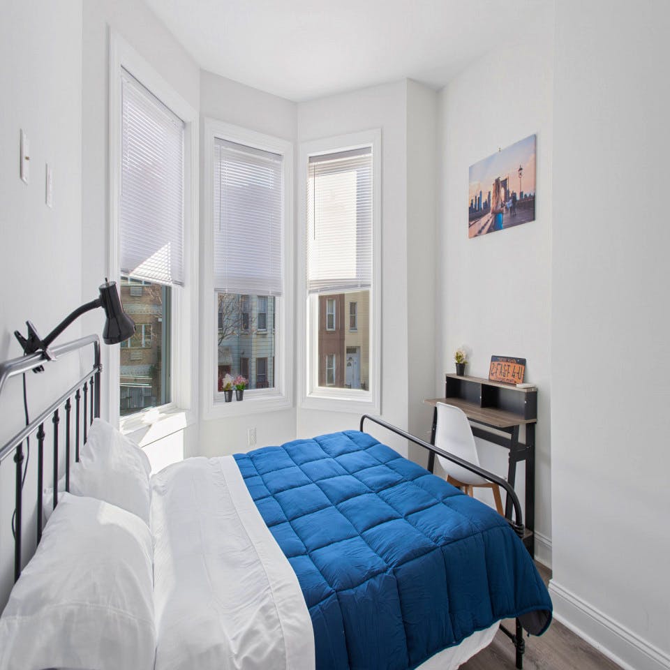  Private Room 1  -  Stunning Cozy Apt.  - Gallery -  9