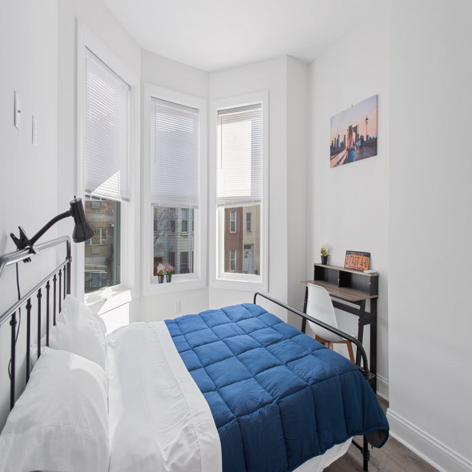  Private Room 1  -  Stunning Cozy Apt.  - Gallery -  14