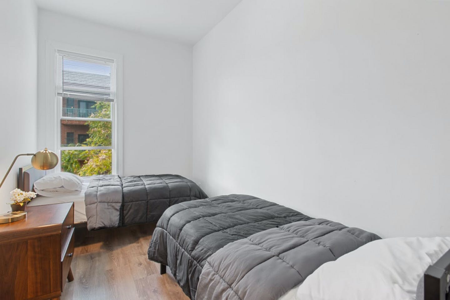  Bed In A 2-Bed Male Only Room  -  Stunning Cozy Apt.  - Gallery -  1