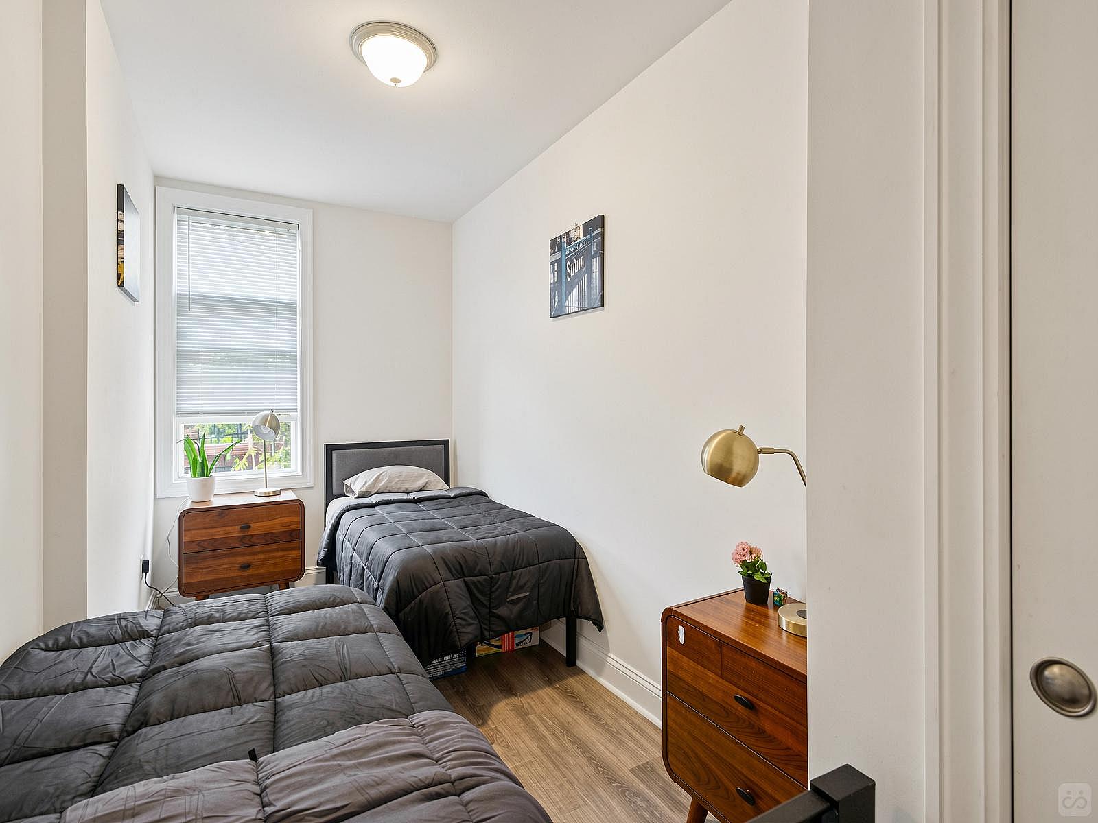  Bed In A 2-Bed Female Only Room  -  Stunning Cozy Apt.  - Gallery -  4