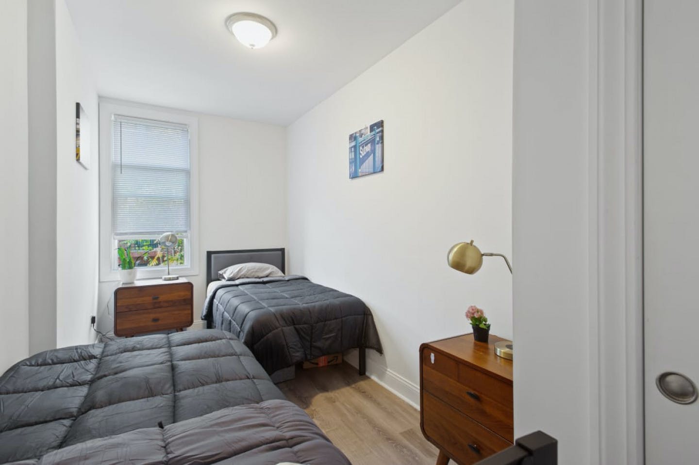  Bed In A 2-Bed Female Only Room  -  Stunning Cozy Apt.  - Gallery -  1