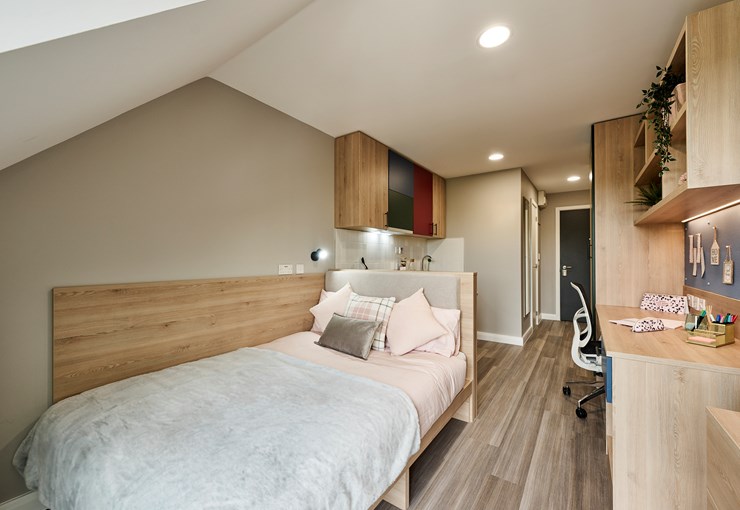  Silver Studio Plus  -  The Spireworks  - Gallery -  4