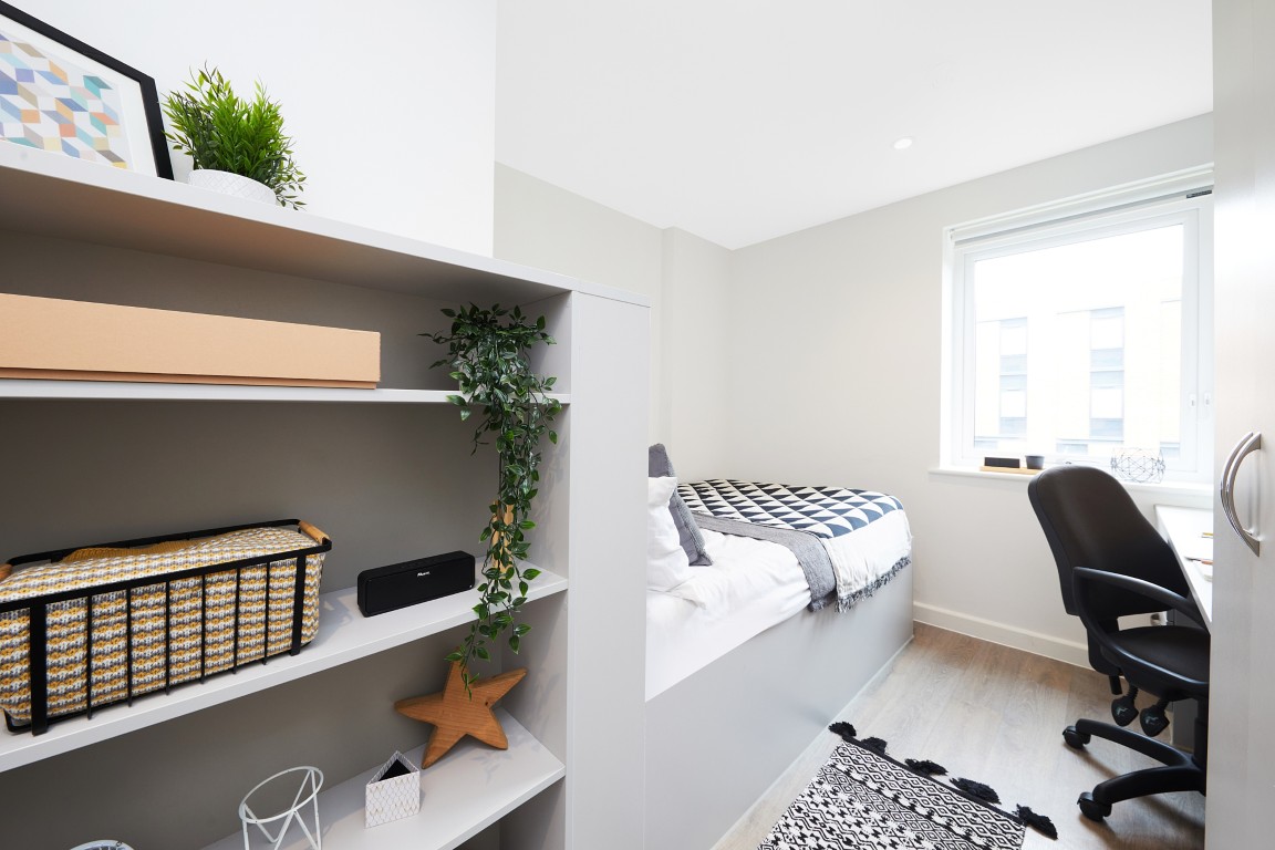  Classic En-Suite  -  Collegiate Riverside Way  - Gallery -  5