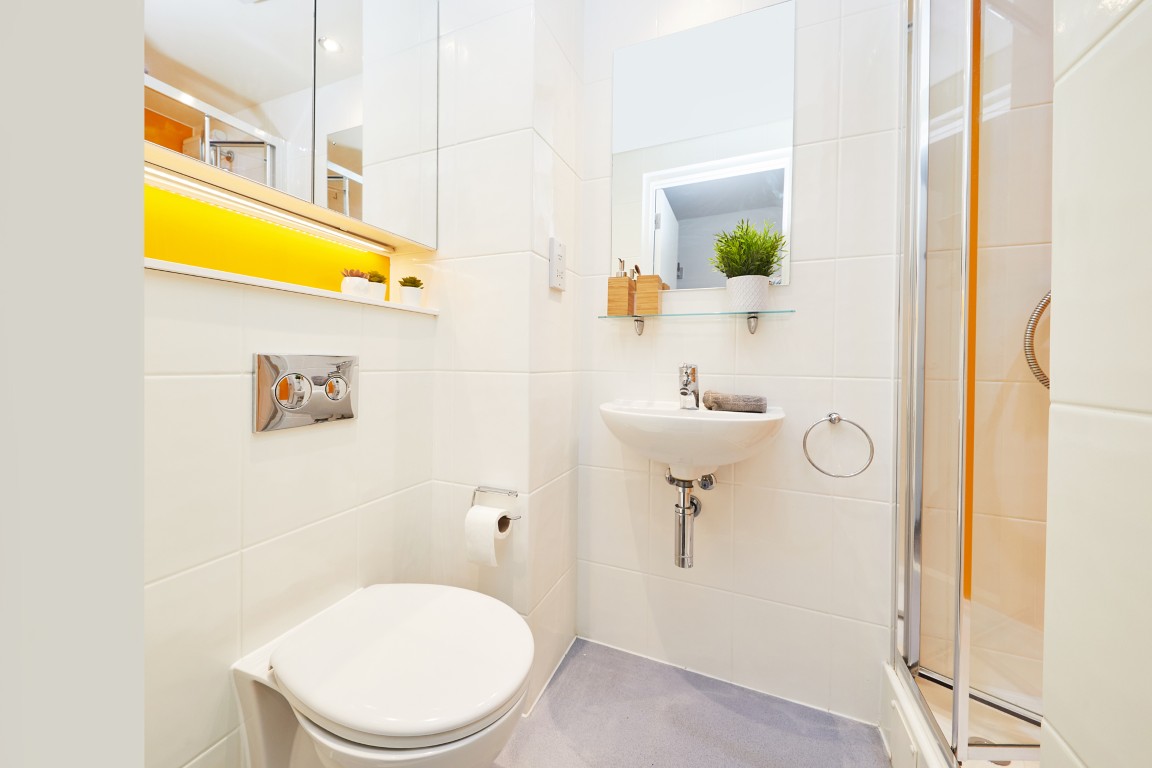  Classic En-Suite  -  Collegiate Riverside Way  - Gallery -  2