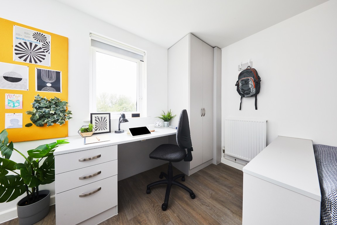  Premium Studio  -  Collegiate Riverside Way  - Gallery -  4