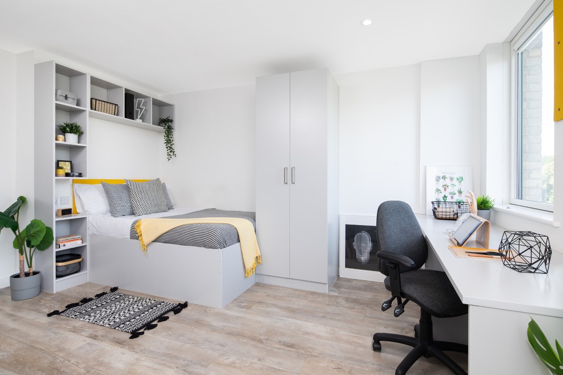  Gold Studio  -  Collegiate Cathedral Point  - Gallery -  1