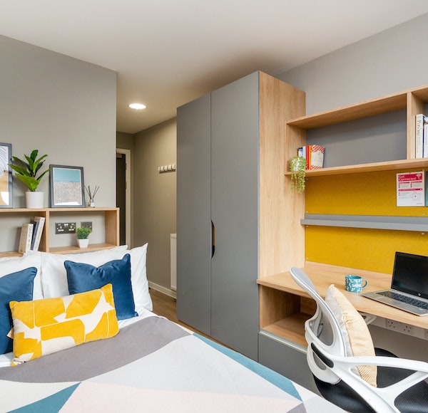  En-Suite Bronze  -  Zinc Quarter  - Gallery -  2